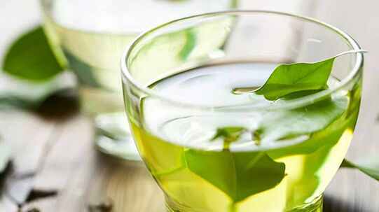 Çaji jeshil është një pije jashtëzakonisht e shëndetshme e konsumuar në dietën japoneze. 